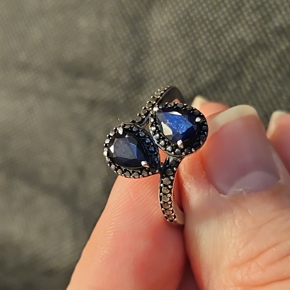 Elegant Blue Stone In Silver Ring with Decorative Band
